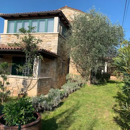 Piedmont Villa *